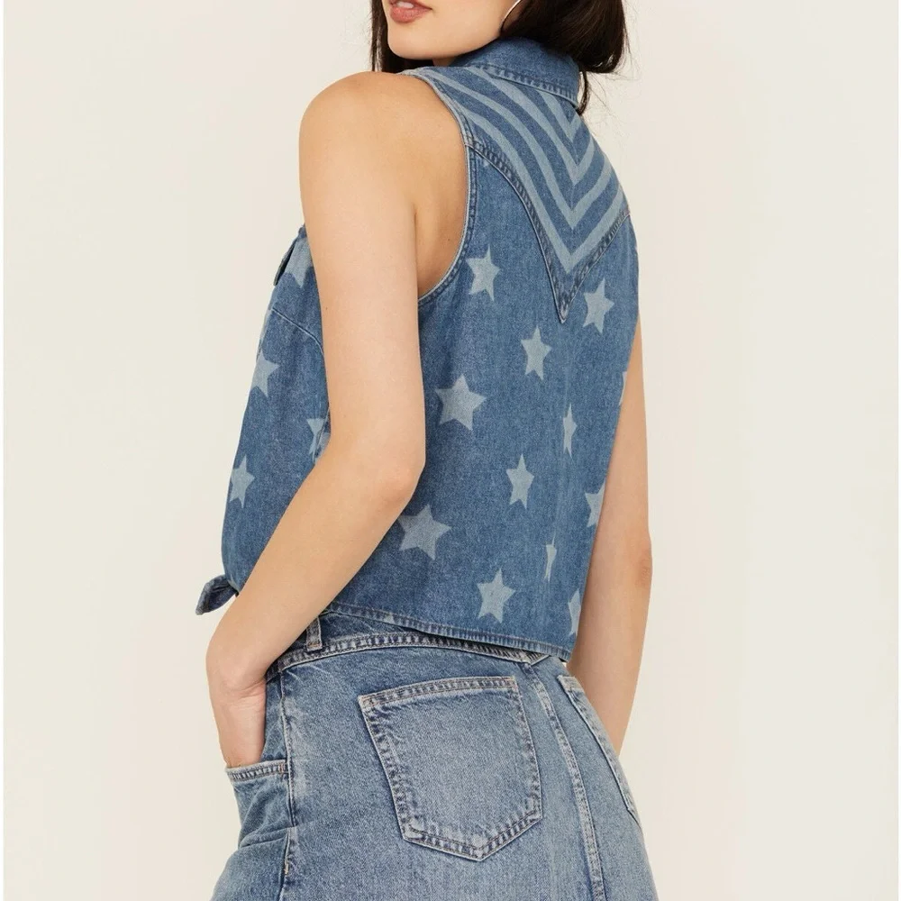Wrangler women’s sleeveless snap front tie, denim, stars, and stripes shirt M - Picture 5 of 6
